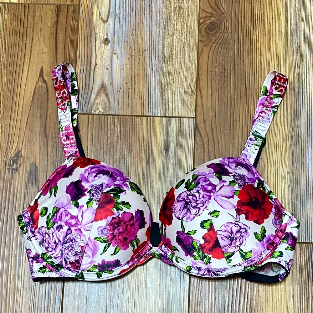 Victorias Secret 34C Very Sexy Push-Up Bra